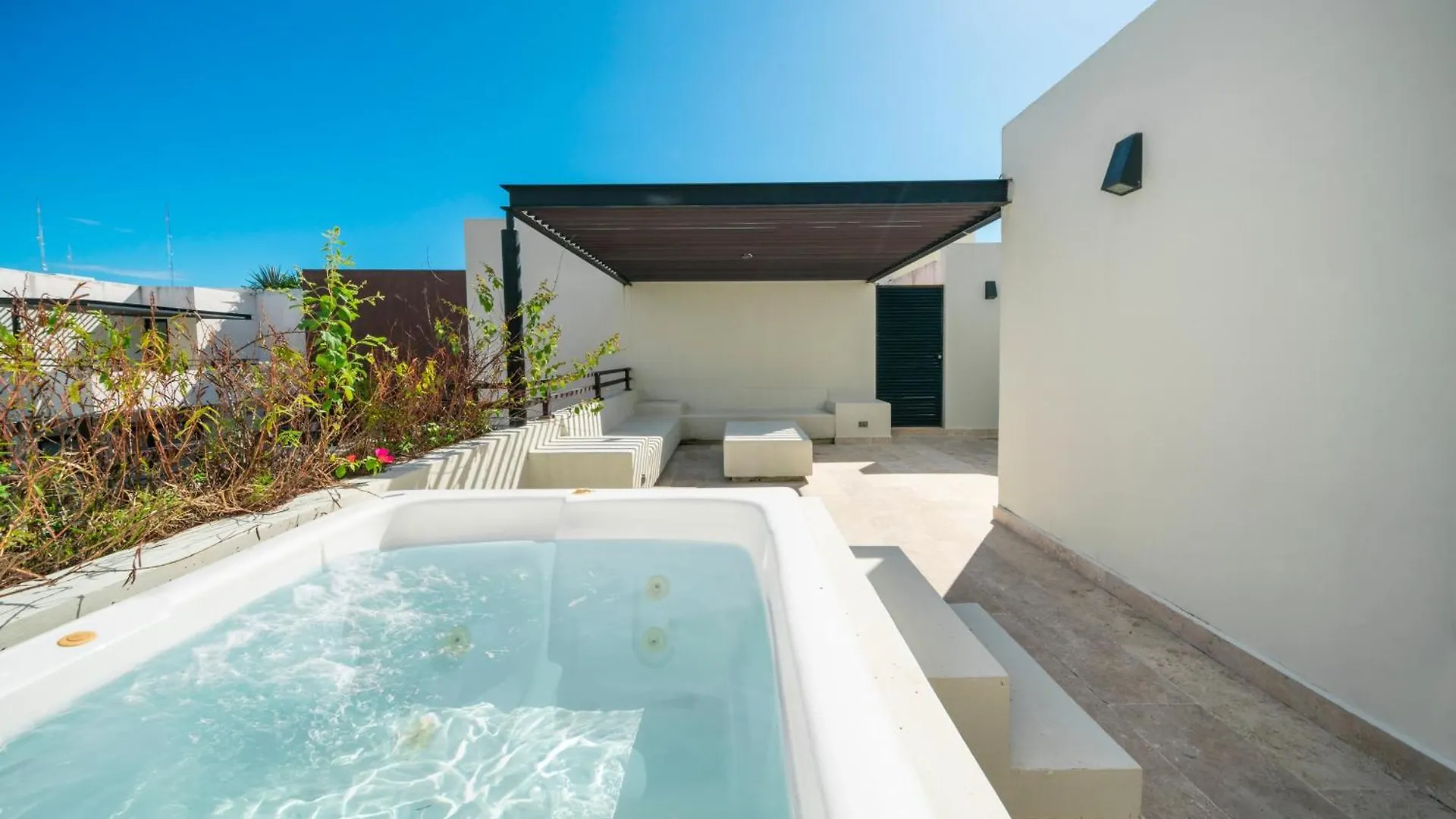 Modern Penthouse With 2 Bedroom Tub & Pool At Arenis Condos - 509 Playa del Carmen