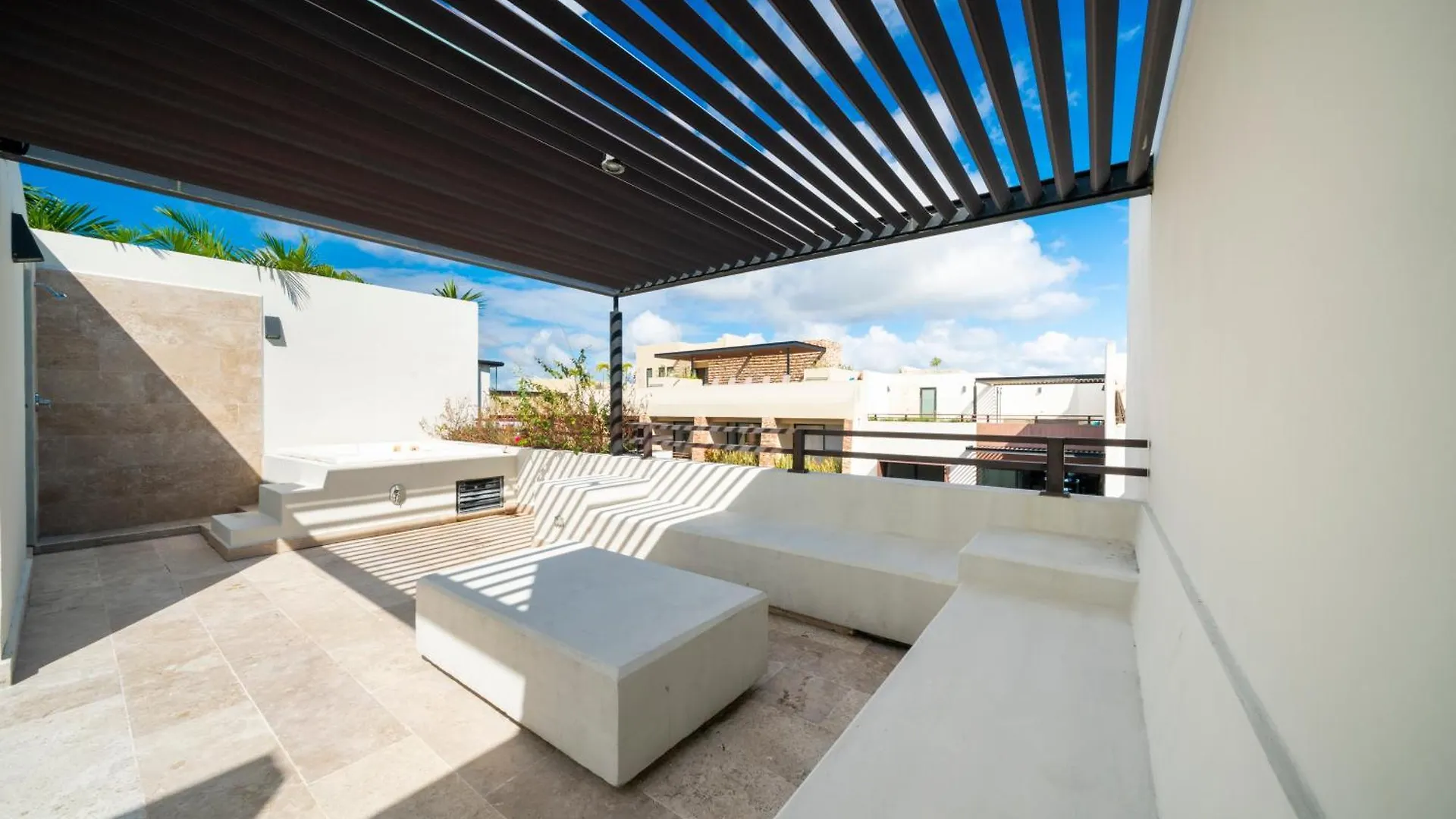 Modern Penthouse With 2 Bedroom Tub & Pool At Arenis Condos - 509 Playa del Carmen Mexico