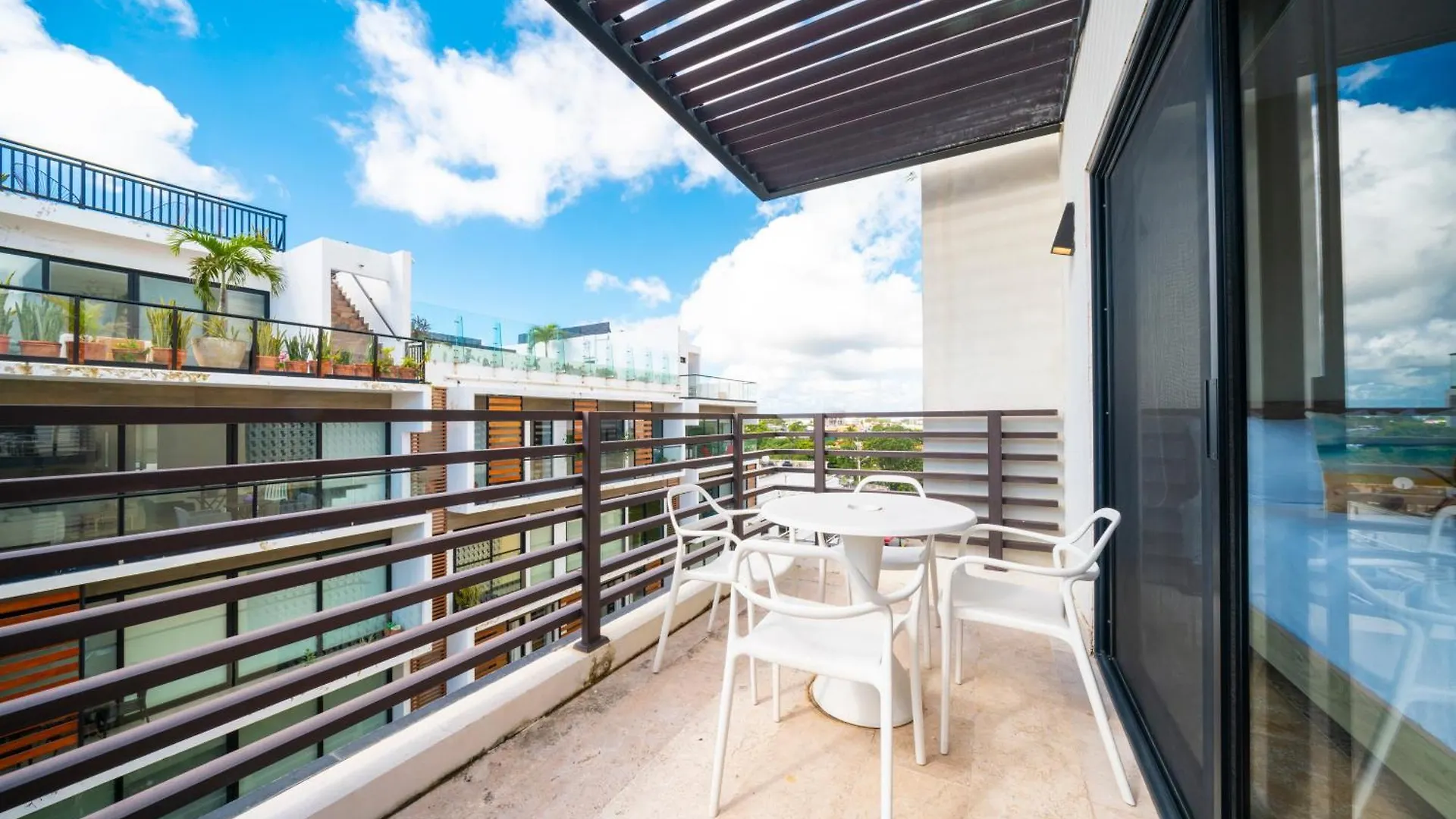 Modern Penthouse With 2 Bedroom Tub & Pool At Arenis Condos - 509 Playa del Carmen